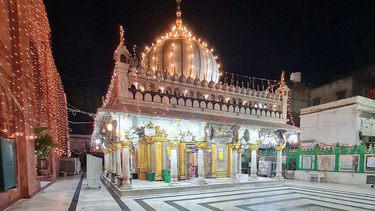 Nizamuddin Dargah qawwali, Delhi