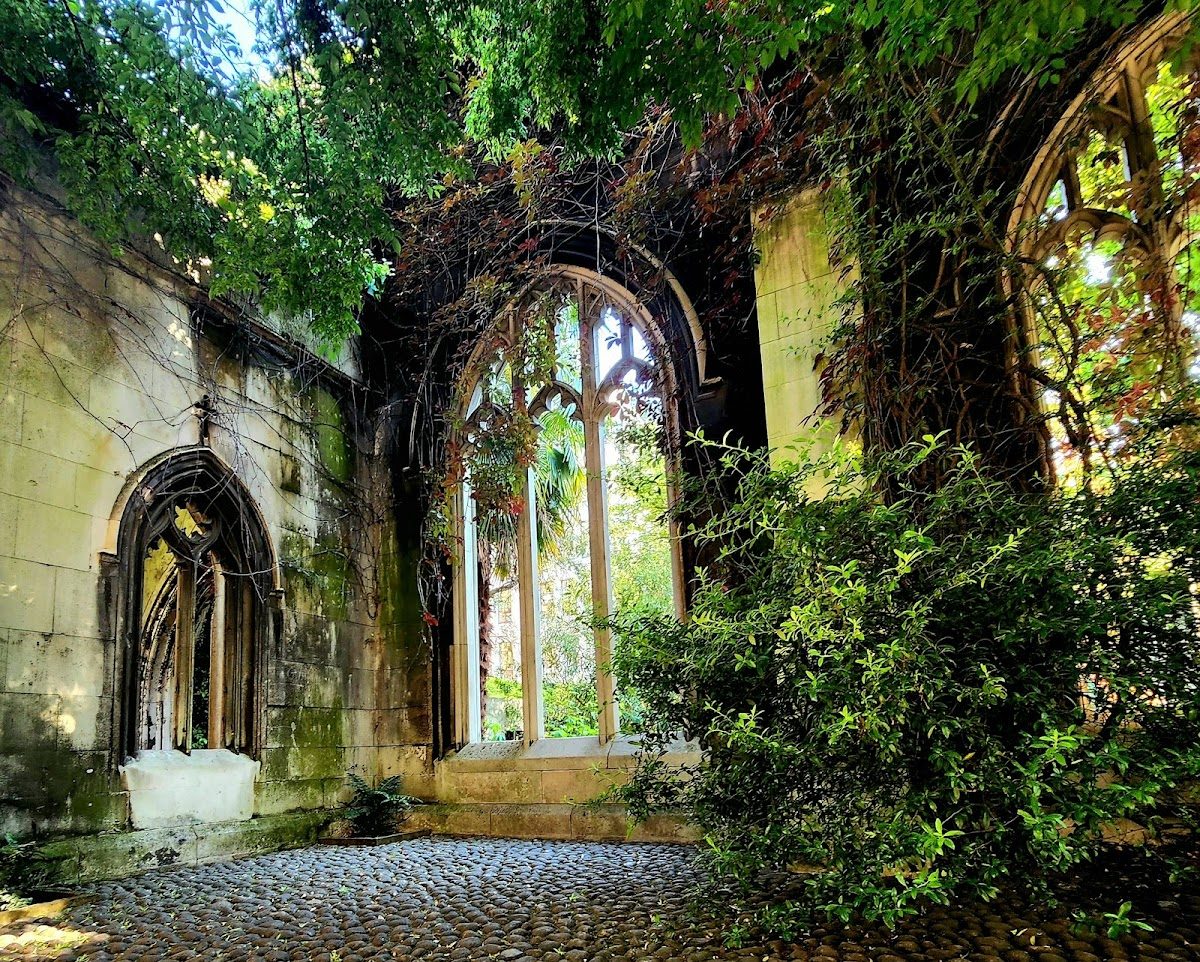 St Dunstan in the East Church Garden, London