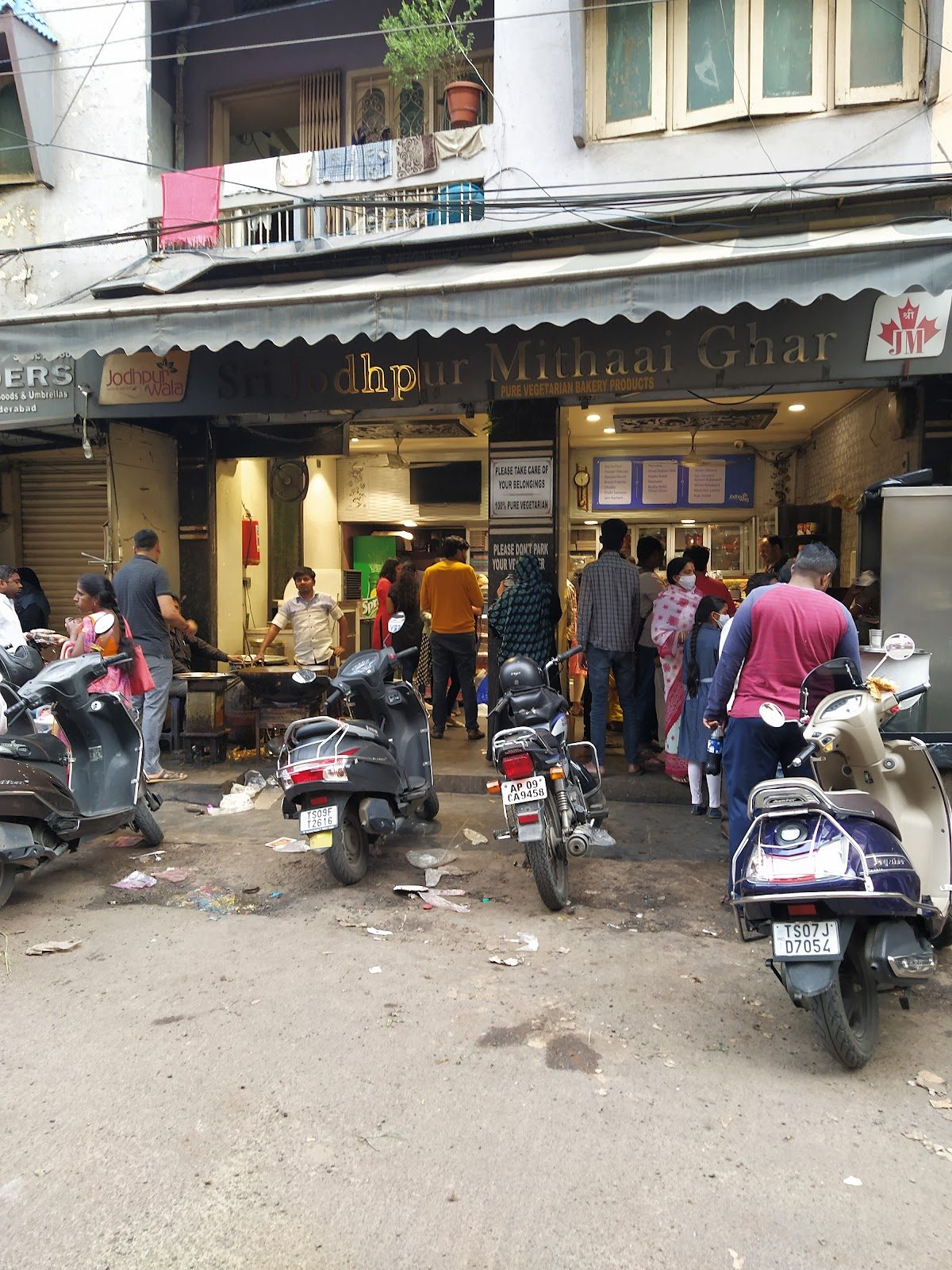 Begum Bazaar Hyderabad street food, India
