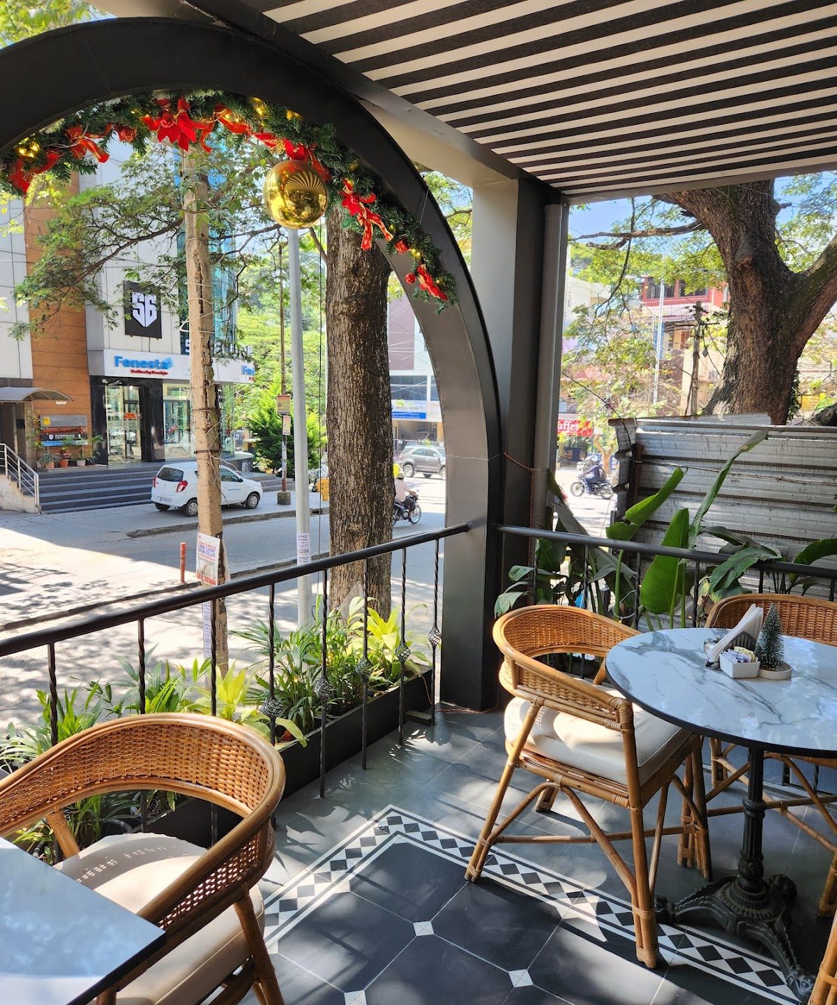Indiranagar cafes Bangalore, Bengaluru