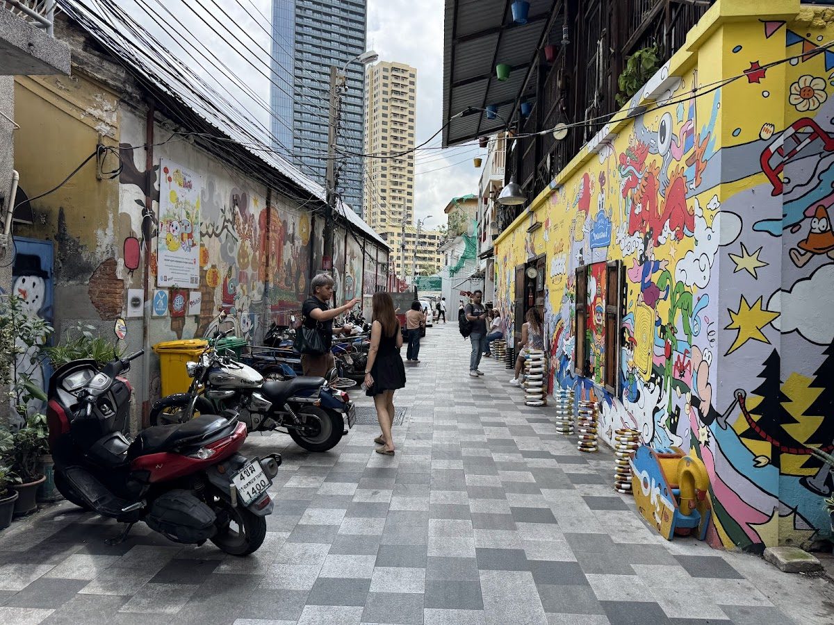 Talad Noi street art, Bangkok