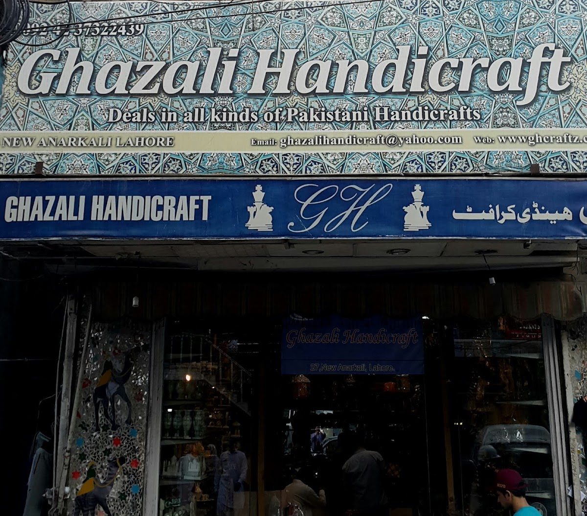 Anarkali Bazaar handicrafts, Lahore