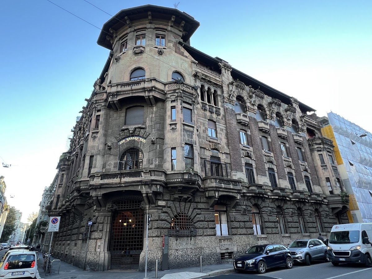 Palazzo Berri-Meregalli, Milan