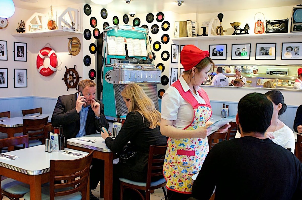 Poppies Fish, London