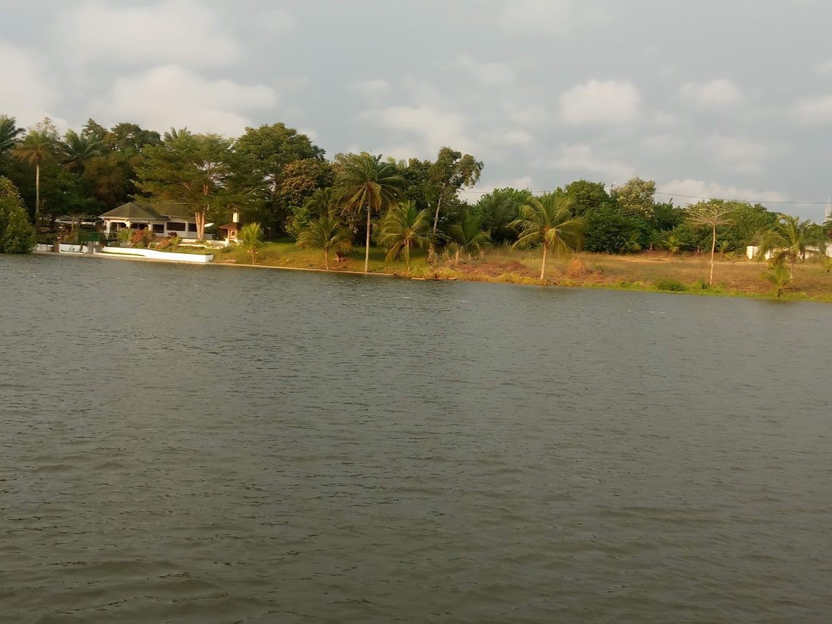 Ébrié Lagoon taxi boat Abidjan Île Boulay, Ivory Coast