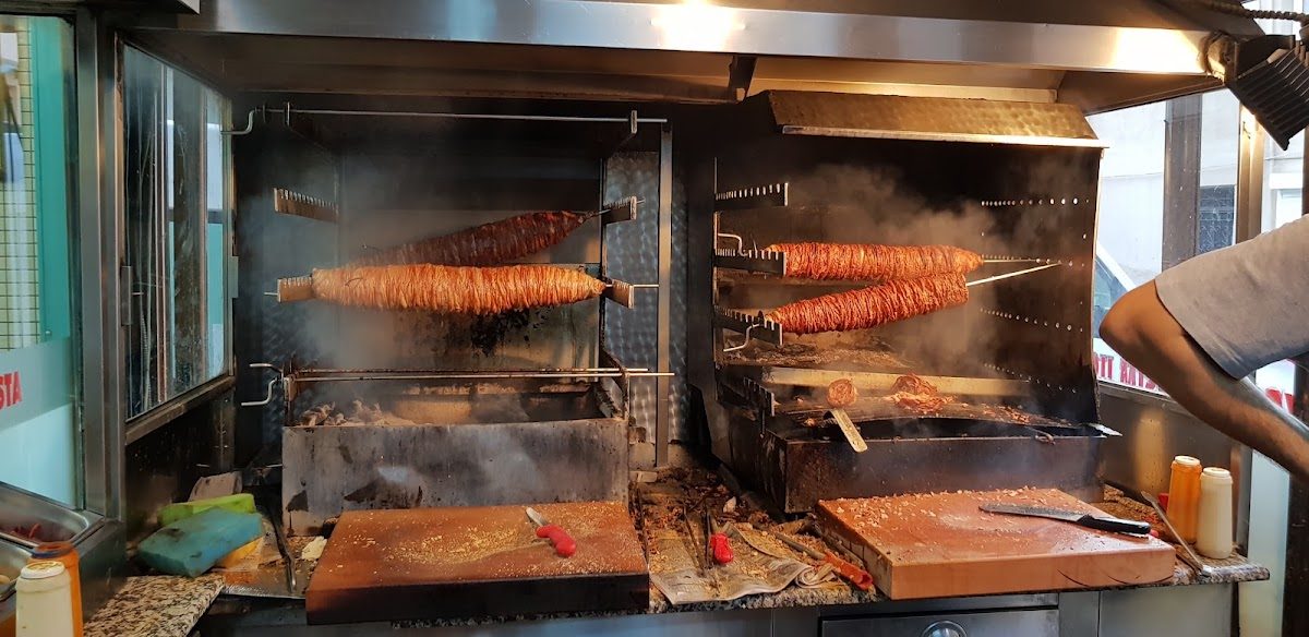 Kokorecci Asim Usta kokoreç, Izmir