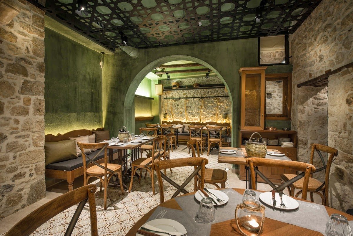Traditional Cretan taverna Heraklion, Greece